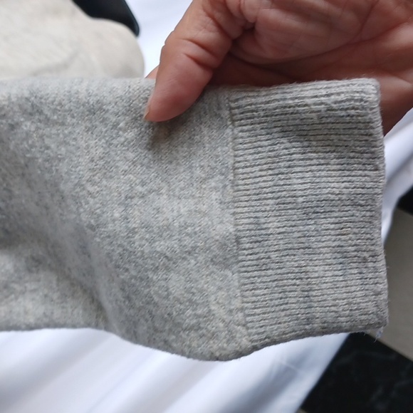 Vince Cream and Gray crewneck sweater Wool Linen blend. Sz L - Picture 3 of 7